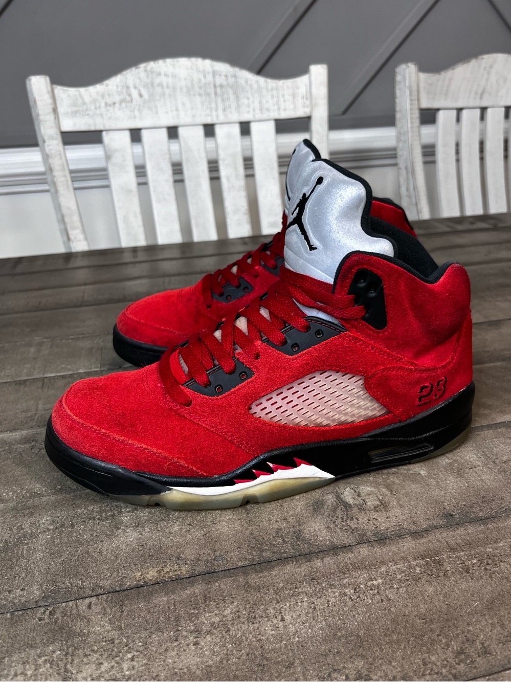Nike Air Jordan 5 Retro Raging Bulls Red Suede Sneaker DD0587-600 size 9